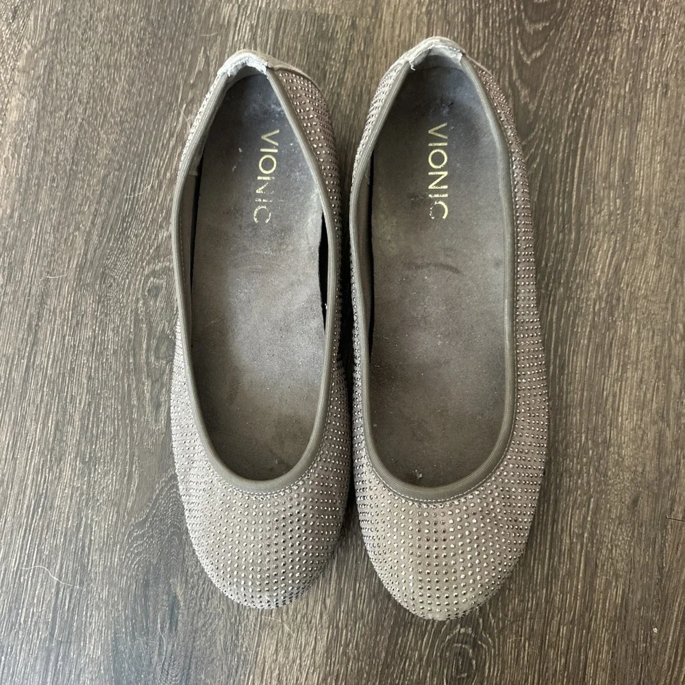 Vionic Spark 359 Willow Taupe Women's Sz 6.5 37.5 Ballet Flat Bronze Studs Shoes